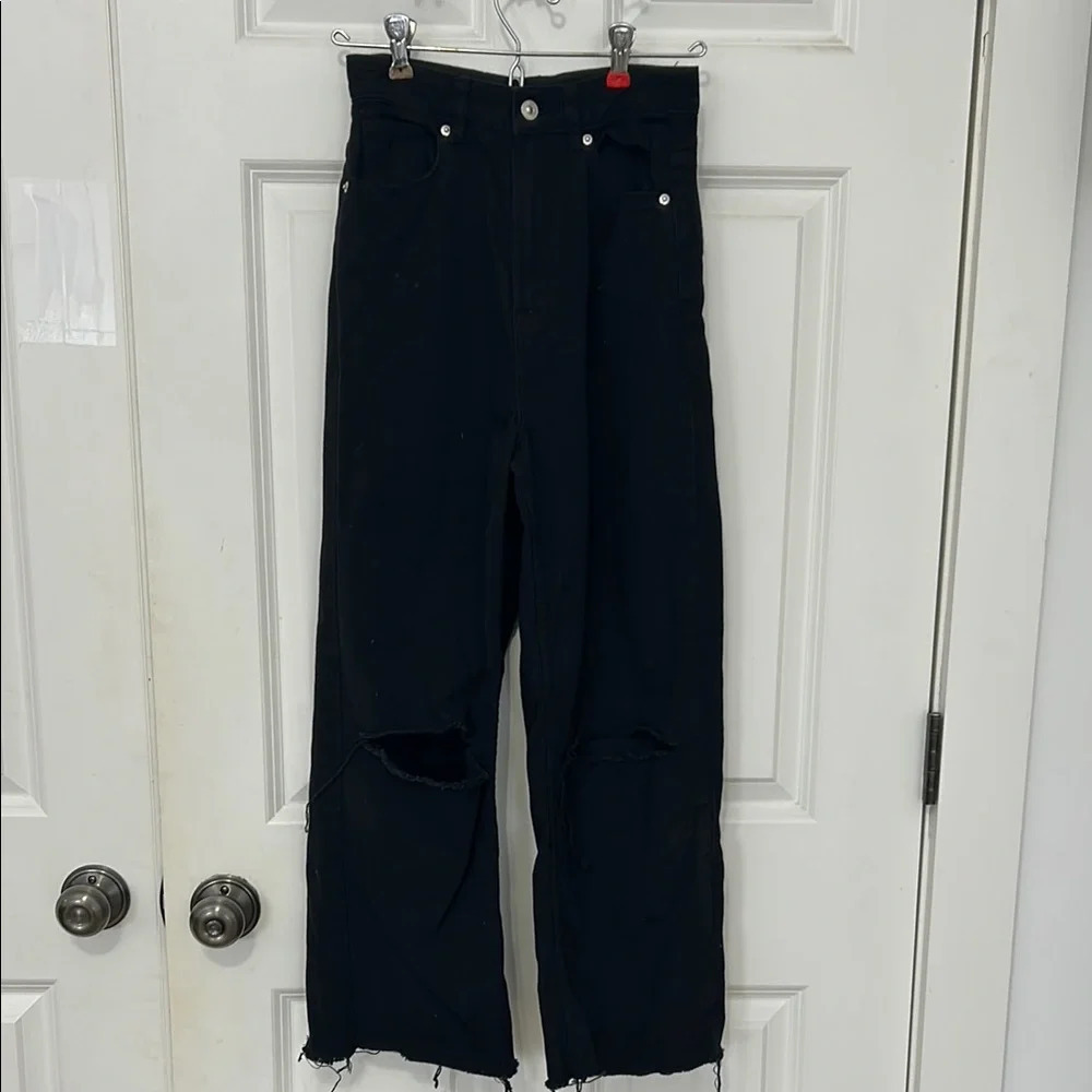 Divided High-Waisted Ripped Jeans Size 0 Black frayed bottom wide leg
